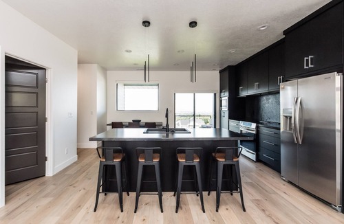 Smithfield Apartment | Brand New Modern - 1 bed 1 bath w/Sunset Views