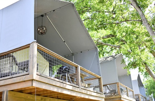 Sutherland Springs Cabin | Brand new waterfront Cabin with many amenities: Pool, hot tub & kayaking. - RC3