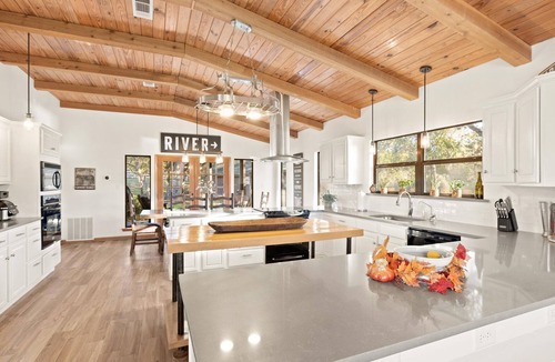 Graford Cabin | Brazos Riverfront Cabin - Near PK Lake & Rocker B Ranch!