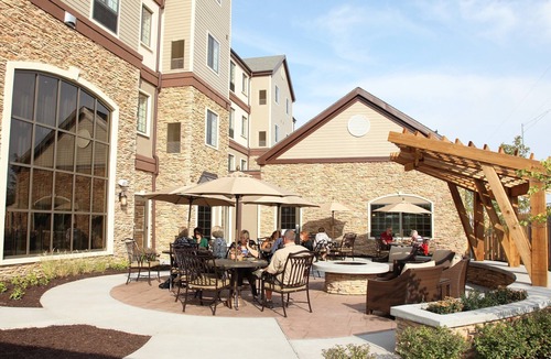 Lincoln Condo | Breakfast & Pool, Close to Univ of Nebraska
