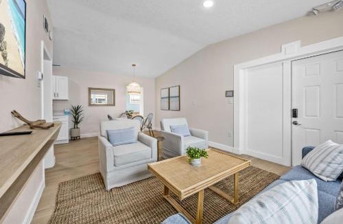 Parsuns To Cocoa Beach Apartment | Breakwater Bungalow