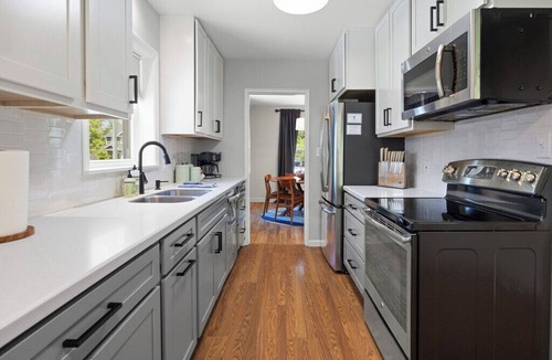 West Lafayette House | Bright 3-bedroom bungalow 1.3 miles from Ross-Ade