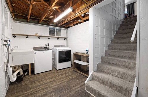 West Lafayette House | Bright 3-bedroom bungalow 1.3 miles from Ross-Ade