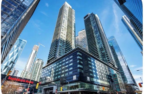 Central Waterfront Condo | Bright condo on 39th floor with skyline views from large balcony