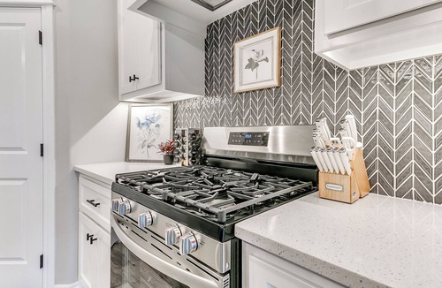 Edmond House | Bright & Cozy Comfort on 158th