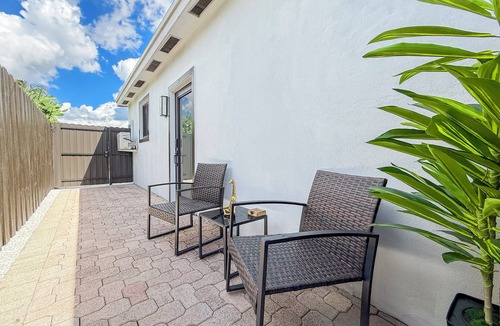 Miramar Apartment | Bright & Modern Studio Private Parking Great Location