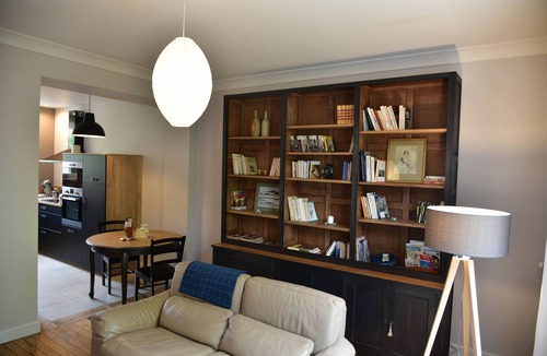 Caen City Centre Apartment | Bright, spacious apartment in town center