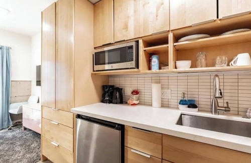 Yesler Terrace Apartment | Broadway-Condotel on First Hill