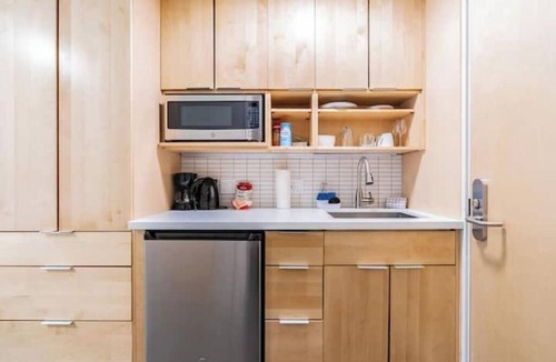Yesler Terrace Apartment | Broadway-Condotel on First Hill