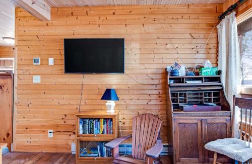 Three Lakes House | Bucky's PineIsle Retreat