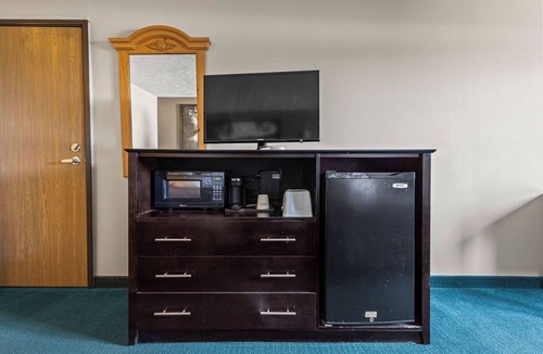 El Paso Hotel | Burgundy Inn and Suites