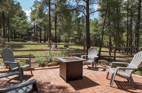 Flagstaff Cabin | Burning Tree Lodge - Forest Views, Fire Pit, AC | Pet and Family Friendly