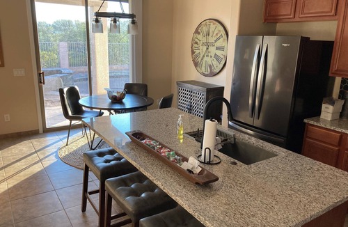 Rancho Vistoso House | Caballo Pass welcomes you to Oro Valley with incredible mountain views.