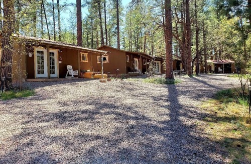 Payson Cabin | CABIN #2 - FOX'S LAIR (FIREPLACE)
