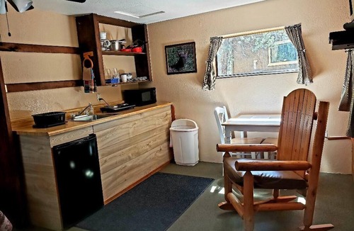 Payson Cabin | CABIN #3 - EAGLE'S NEST (FIREPLACE)