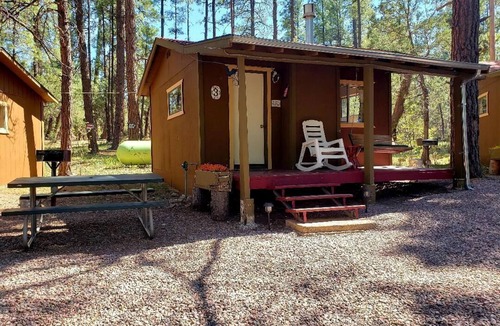 Payson Cabin | CABIN #3 - EAGLE'S NEST (FIREPLACE)