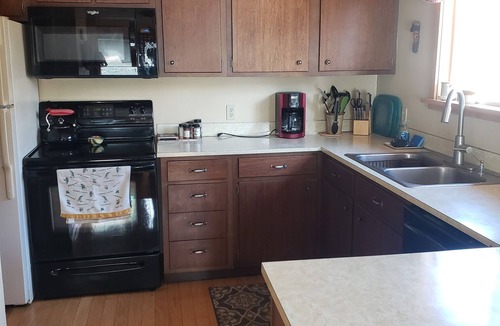 Tabernash Cabin | Cabin 3Mi from Fraser/10mins to WP skiing, W/D, Garage, Hot Tub