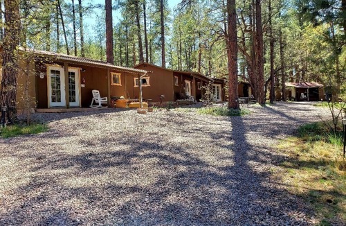 Payson Cabin | CABIN #4 - BEAR CLAW (JACUZZI & FIREPLACE)