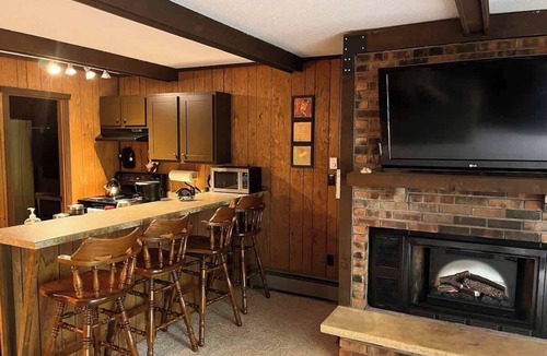 Bessemer Ski Chalet | Cabin Fevers 2 U.P. Getaway near Lake Superior & Waterfalls,sauna,AC, Powderhorn