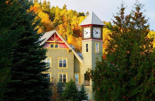 Greater Madawaska Hotel | Calabogie Peaks Resort, an Ascend Collection Hotel