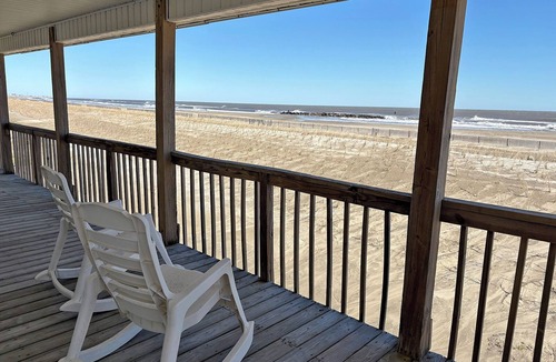Grand Isle House | Camp Castaway - Beachfront - Island Realty