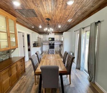 Mauston House | Camp Patriot Private Resort