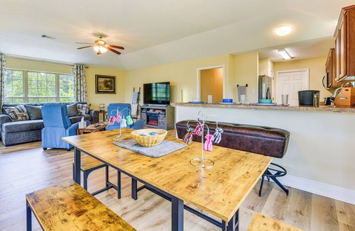 Shoreline Park House | Canal-Front Abode w/Private Dock in Bay St Louis