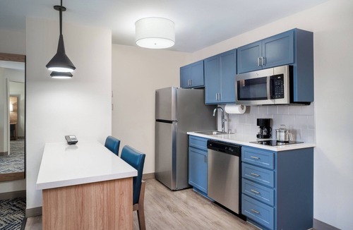 Northeast El Paso Hotel | Candlewood Suites El Paso North by IHG