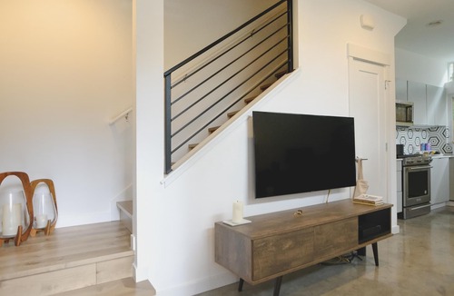 Broadway House | Capitol Hill Townhouse close to bars, restaurants
