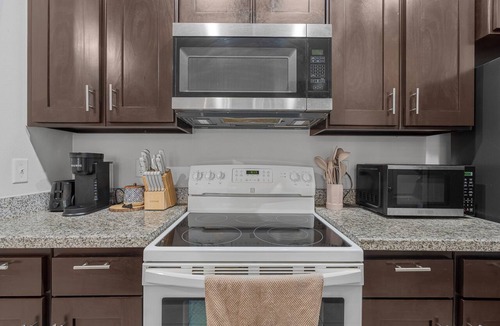 Bonanza House | Casa Azul Laredo - A Bright Modern Townhome