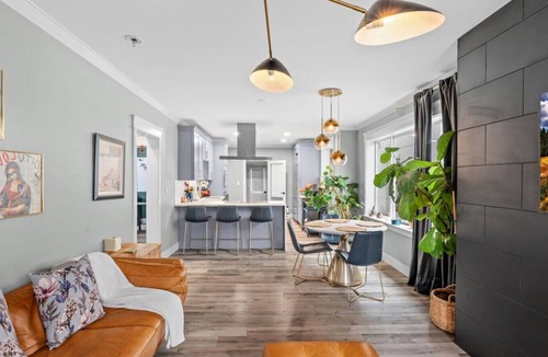 Whittier Heights House | Casa Ballard Main -Mid-Century Modern House