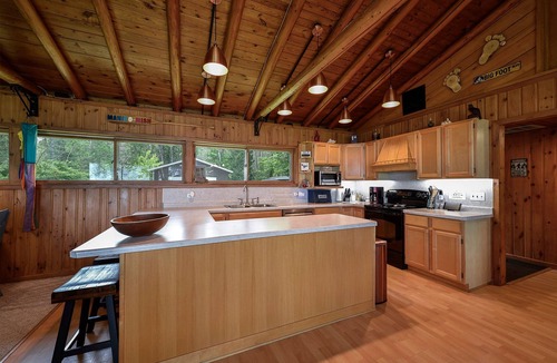 Ingalls Cabin | Cedar Cabin on the Bay: Summer Fun Awaits at Cedar Cabin: Swimming, Relaxation & More!