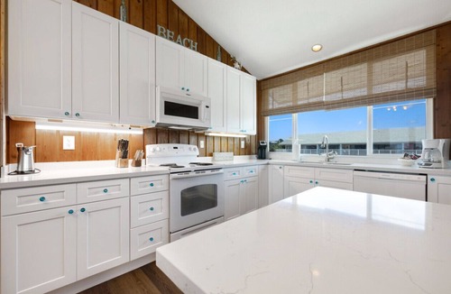 Cedar Key Villa | Cedar Key Breeze Gulf front townhouse 20% weekly/30% monthly discounts!