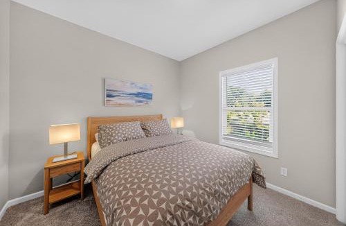 Cedar Lake House | Cedar Lake 4BR Home for 8 with Lake Views home