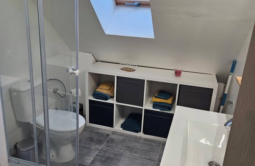 Cuvilly Apartment | Cedar Studio