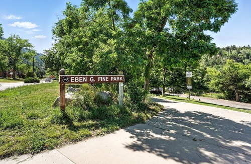 Lower Arapahoe Apartment | Central Boulder Gem/Steps from Trails/Ideal for Longer Stays/30+ nights