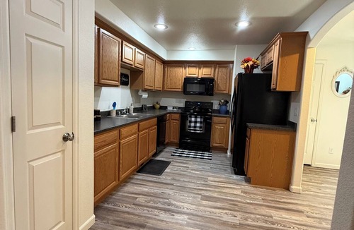 Gillette House | Centrally located 3 bed 2 1/2 bath townhome in Gillette!