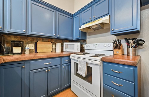 Lubbock House | Centrally Located with Strong Wi-Fi