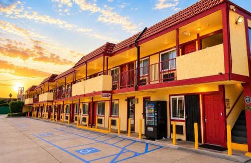Buena Park Hotel | Century Motel Buena Park Disneyland