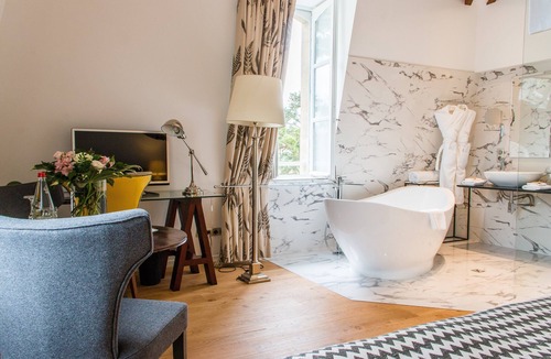Commes Hotel | Château La Chenevière