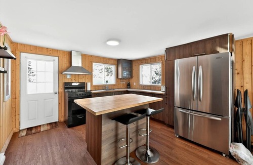 St-Adolphe-d'Howard House | Chalet Bellevue au Lac du Cœur