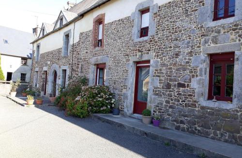 Le Mesnil-Aubert Bed & Breakfast | Chambres d'hôtes Au Hameau