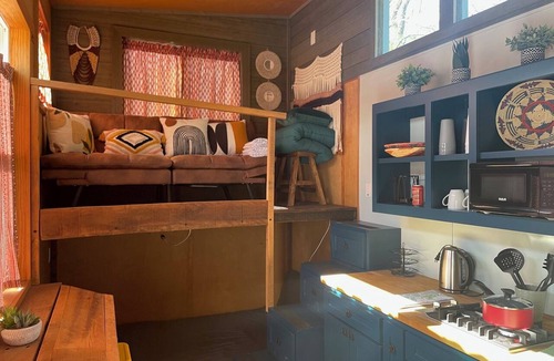 Graham Cabin | Chaparral Cabin : A modern stay at Starlight PK Ranch on Possum Kingdom Lake