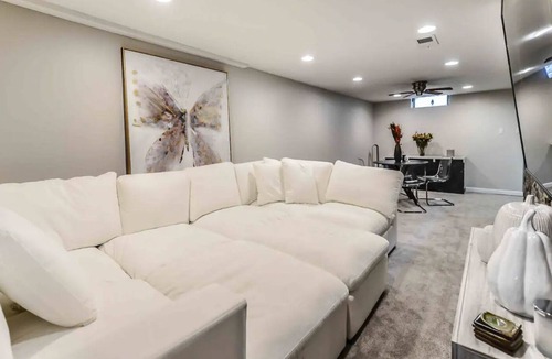 Milford House | Charming 4 Bedroom - Close to Downtown