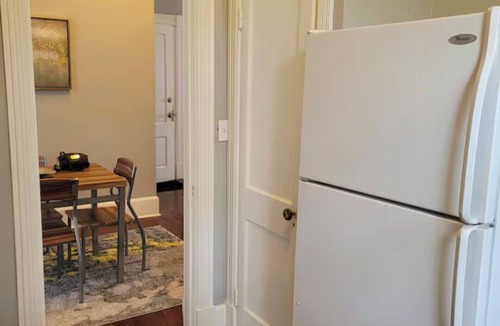 Dublin Apartment | Charming 1-bedroom upstairs apartment in brilliant Dublin, GA