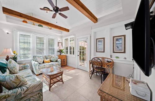 Pass-a-Grille House | Charming 1930s Bayside Bungalow in Spanish Triplex - 1 Minute from Best Beach