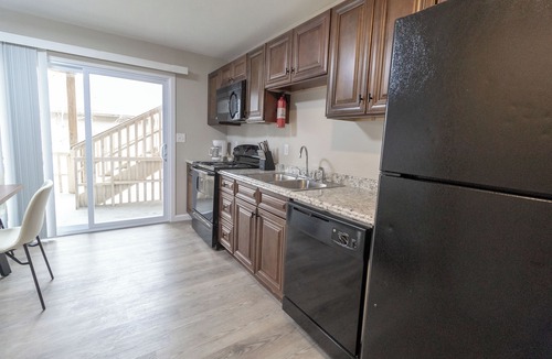 Columbia Apartment | Charming 2-Bed, 1-Bath Modern Retreat