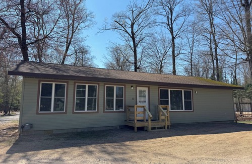 St Germain Cabin | Charming 2-bedroom 1.5 bath cabin in delightful Saint Germain WI with WiFi