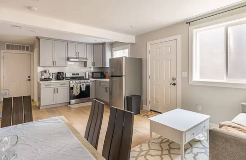 Daly City Apartment | Charming 2-bedroom apartment in lovely Daly City perfect for relaxing