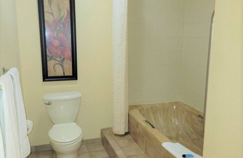 Mishicot Condo | Charming 2-bedroom condo in lovely Mishicot only 32 miles from Green Bay!